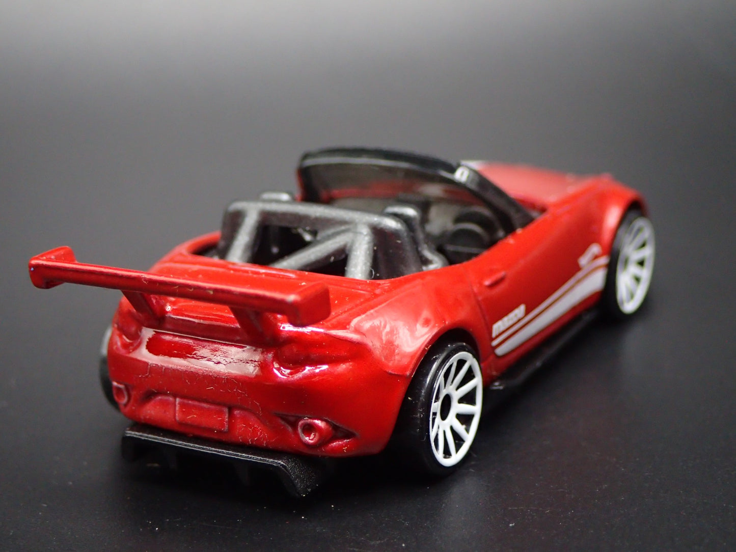 2015-2025 MAZDA MX5 MIATA CONVERTIBLE ND 1:64 SCALE DIORAMA DIECAST MODEL CAR