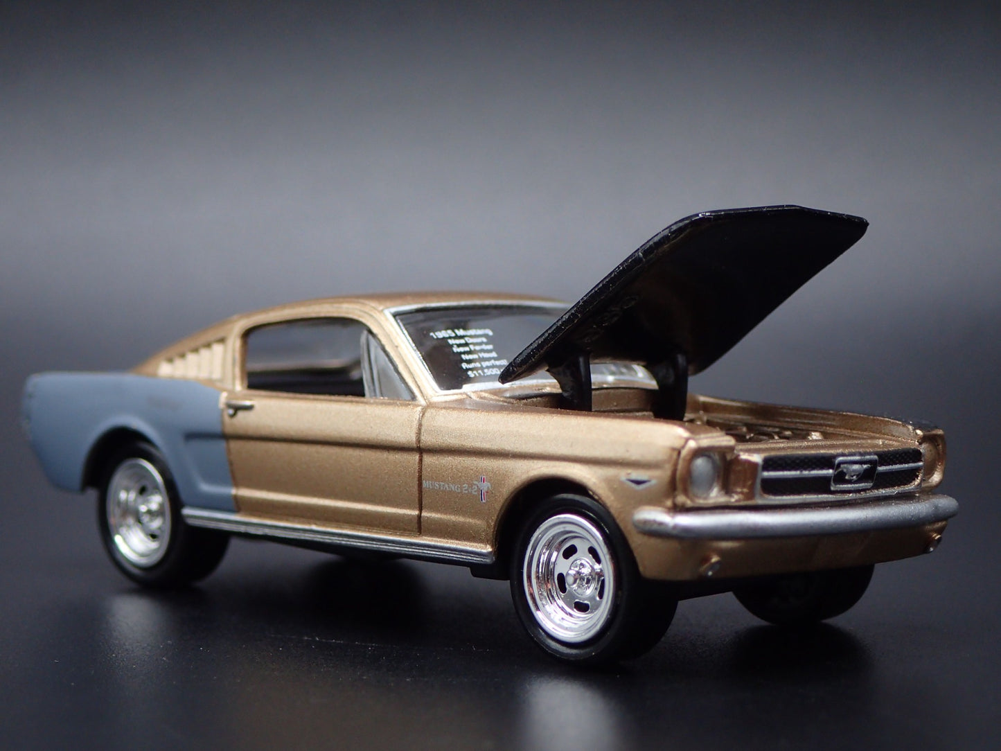 1965 65 FORD MUSTANG FASTBACK PROJECT 1:64 COLLECTIBLE DIORAMA DIECAST MODEL CAR