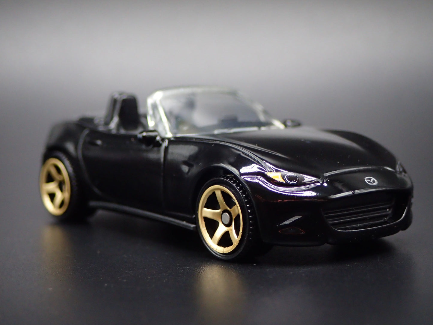 2015-2025 MAZDA MX5 MIATA CONVERTIBLE ND 1:64 SCALE DIORAMA DIECAST MODEL CAR