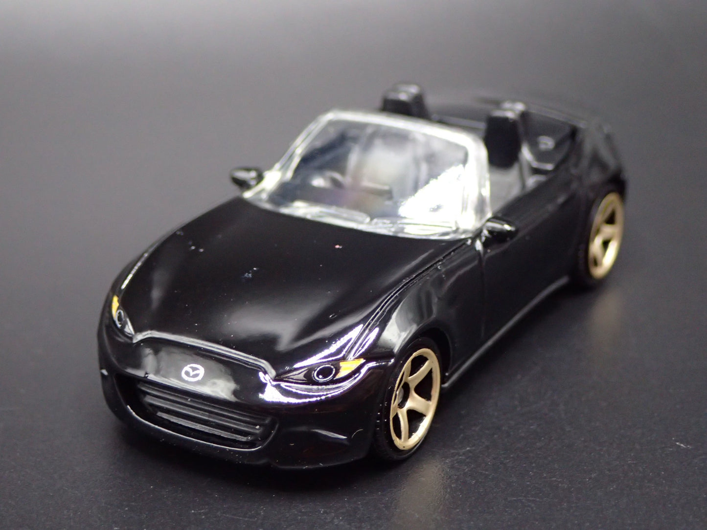 2015-2025 MAZDA MX5 MIATA CONVERTIBLE ND 1:64 SCALE DIORAMA DIECAST MODEL CAR