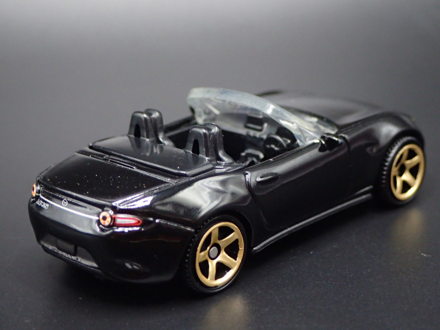 2015-2025 MAZDA MX5 MIATA CONVERTIBLE ND 1:64 SCALE DIORAMA DIECAST MODEL CAR