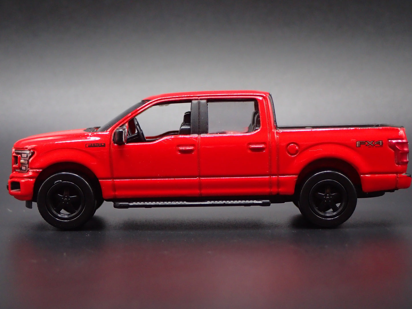 2015-2020 FORD F150 LARIAT PICKUP TRUCK RED 1:64 SCALE DIORAMA DIECAST MODEL CAR