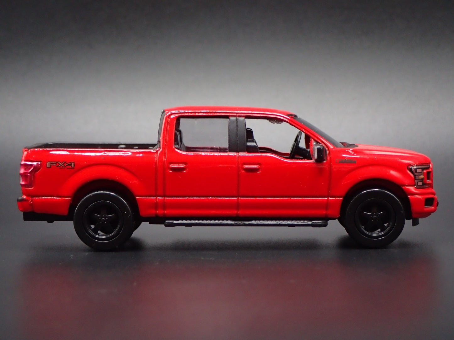 2015-2020 FORD F150 LARIAT PICKUP TRUCK RED 1:64 SCALE DIORAMA DIECAST MODEL CAR