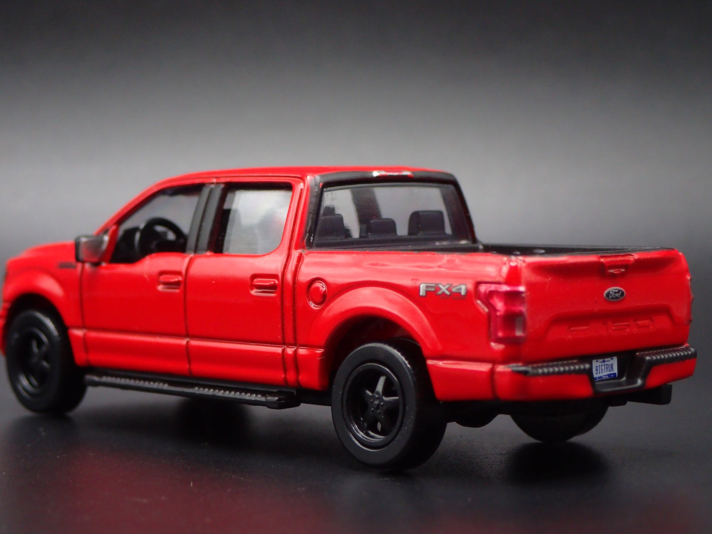 2015-2020 FORD F150 LARIAT PICKUP TRUCK RED 1:64 SCALE DIORAMA DIECAST MODEL CAR