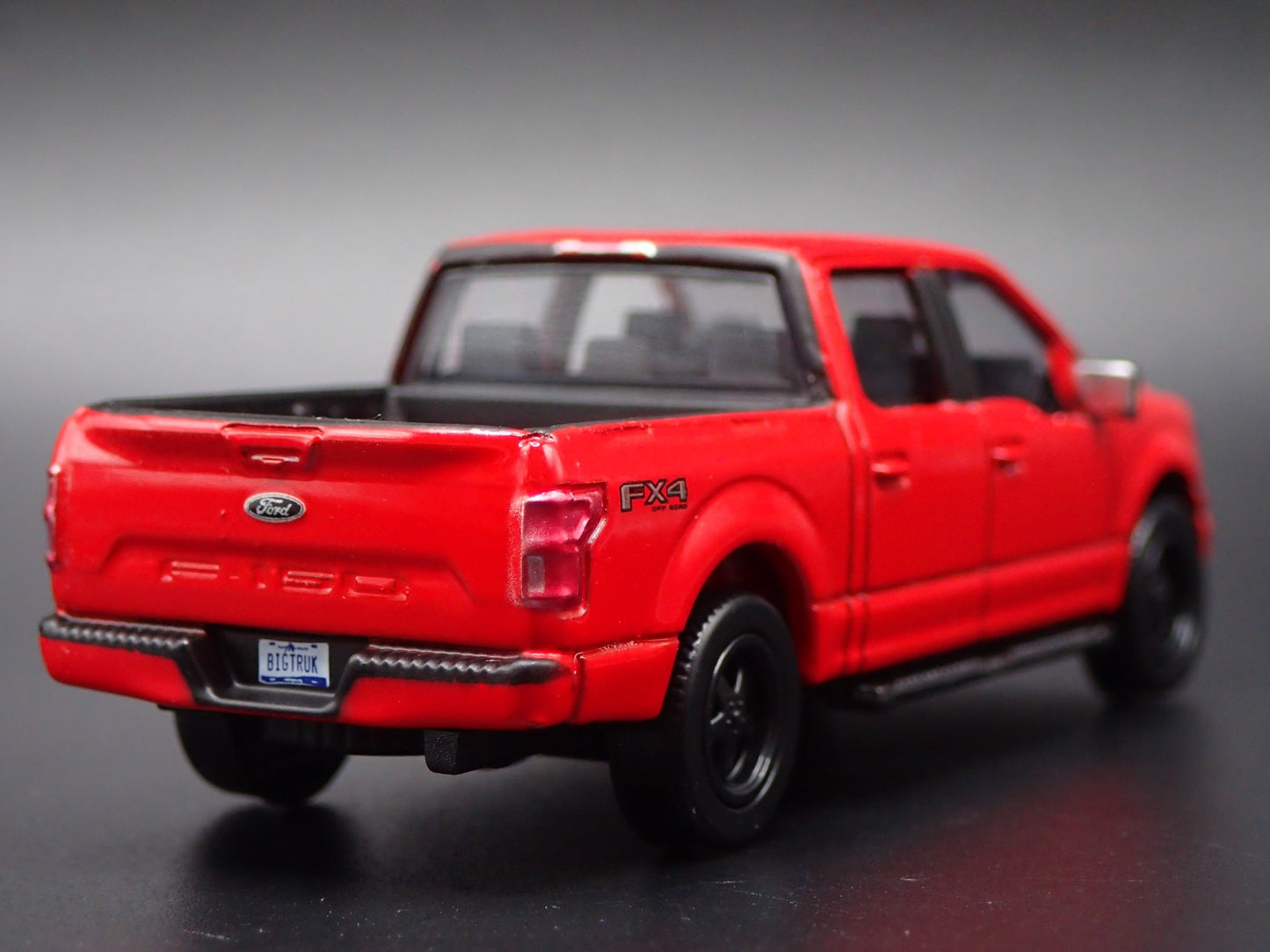2015-2020 FORD F150 LARIAT PICKUP TRUCK RED 1:64 SCALE DIORAMA DIECAST MODEL CAR