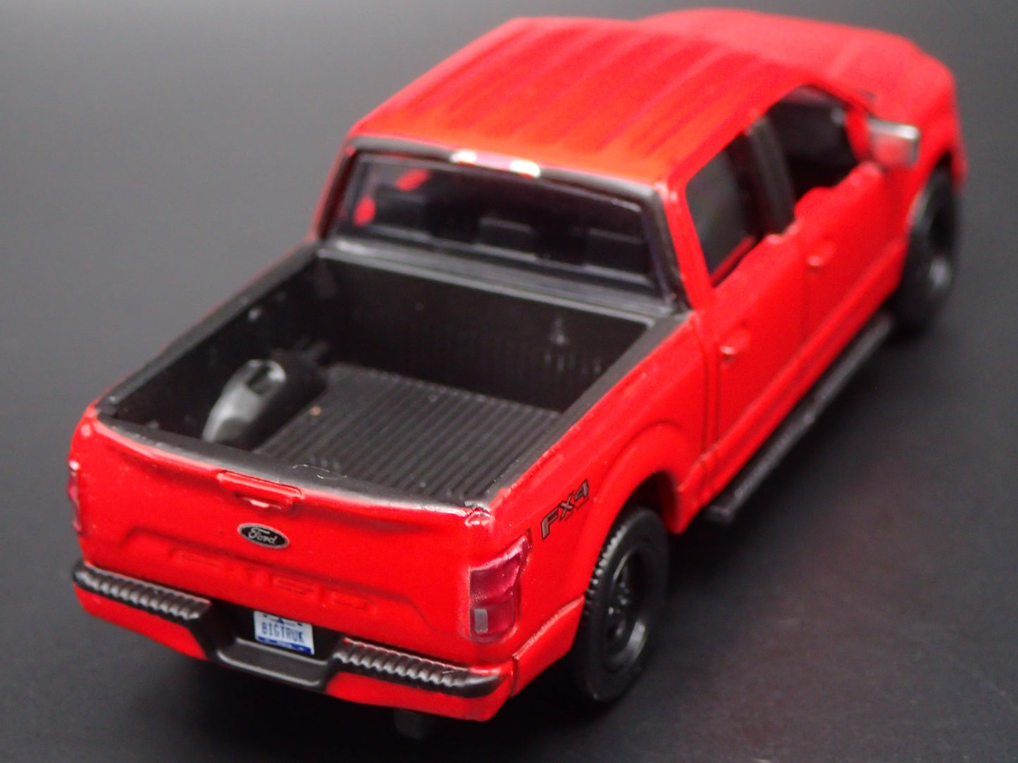 2015-2020 FORD F150 LARIAT PICKUP TRUCK RED 1:64 SCALE DIORAMA DIECAST MODEL CAR