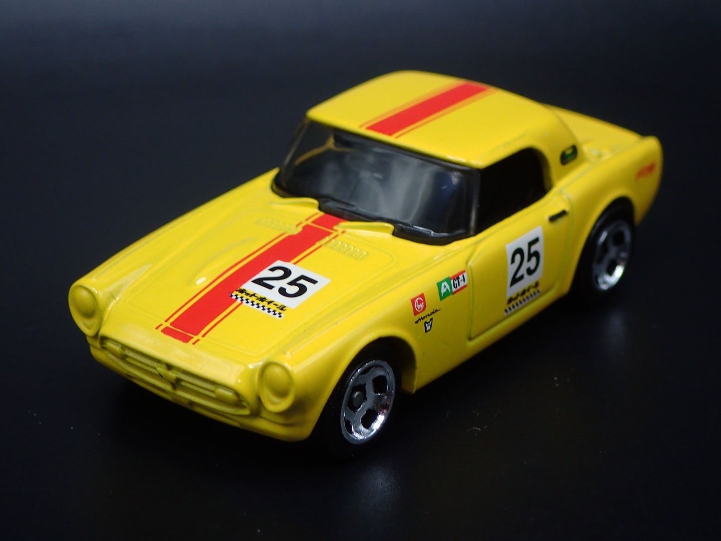 1966-1970 HONDA S800 RACING 1:64 SCALE COLLECTIBLE DIORAMA DIECAST MODEL CAR