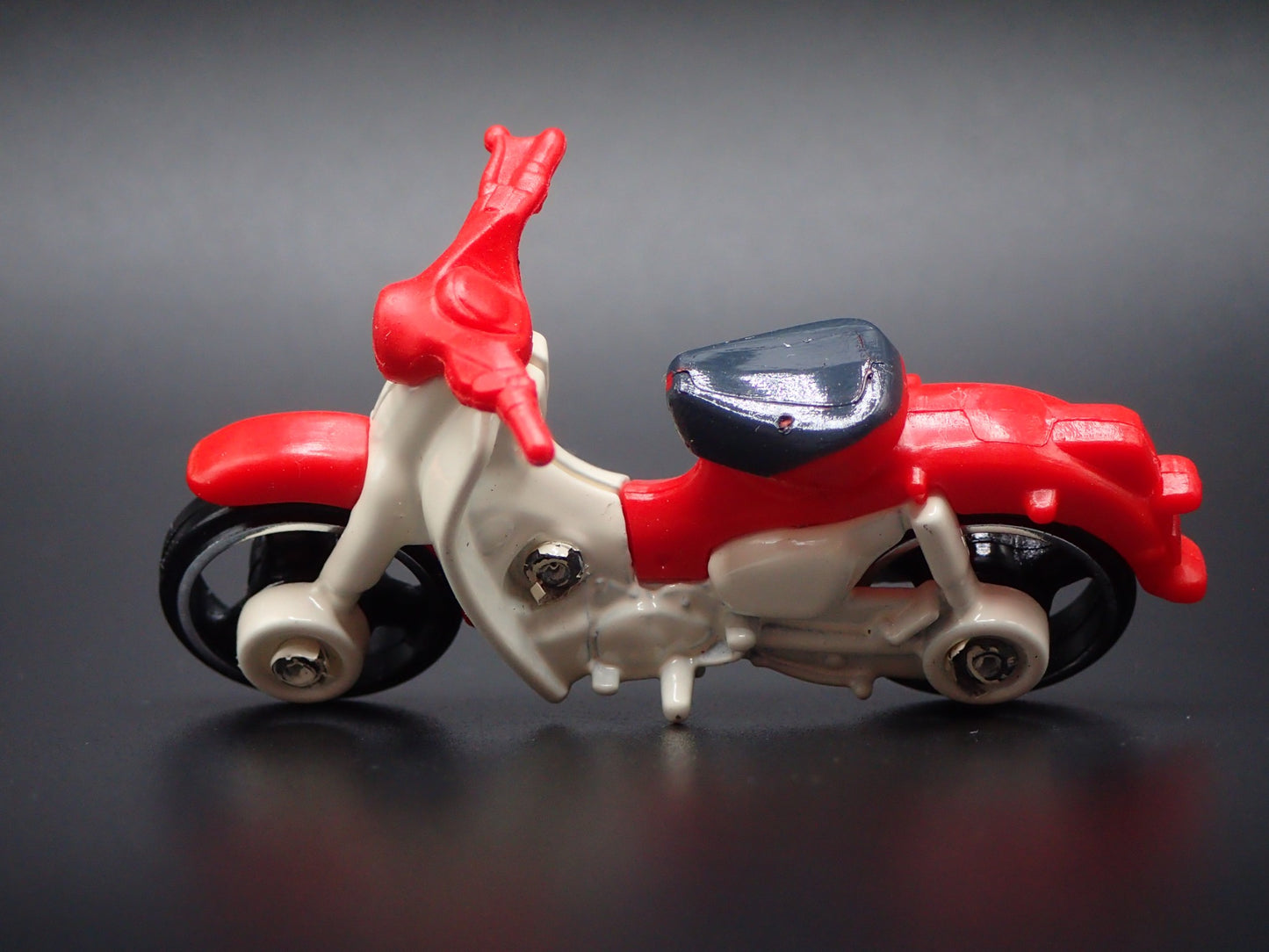 1958-2025 HONDA SUPER CUB BIKE 1:64 SCALE COLLECTIBLE DIORAMA DIECAST MODEL CAR