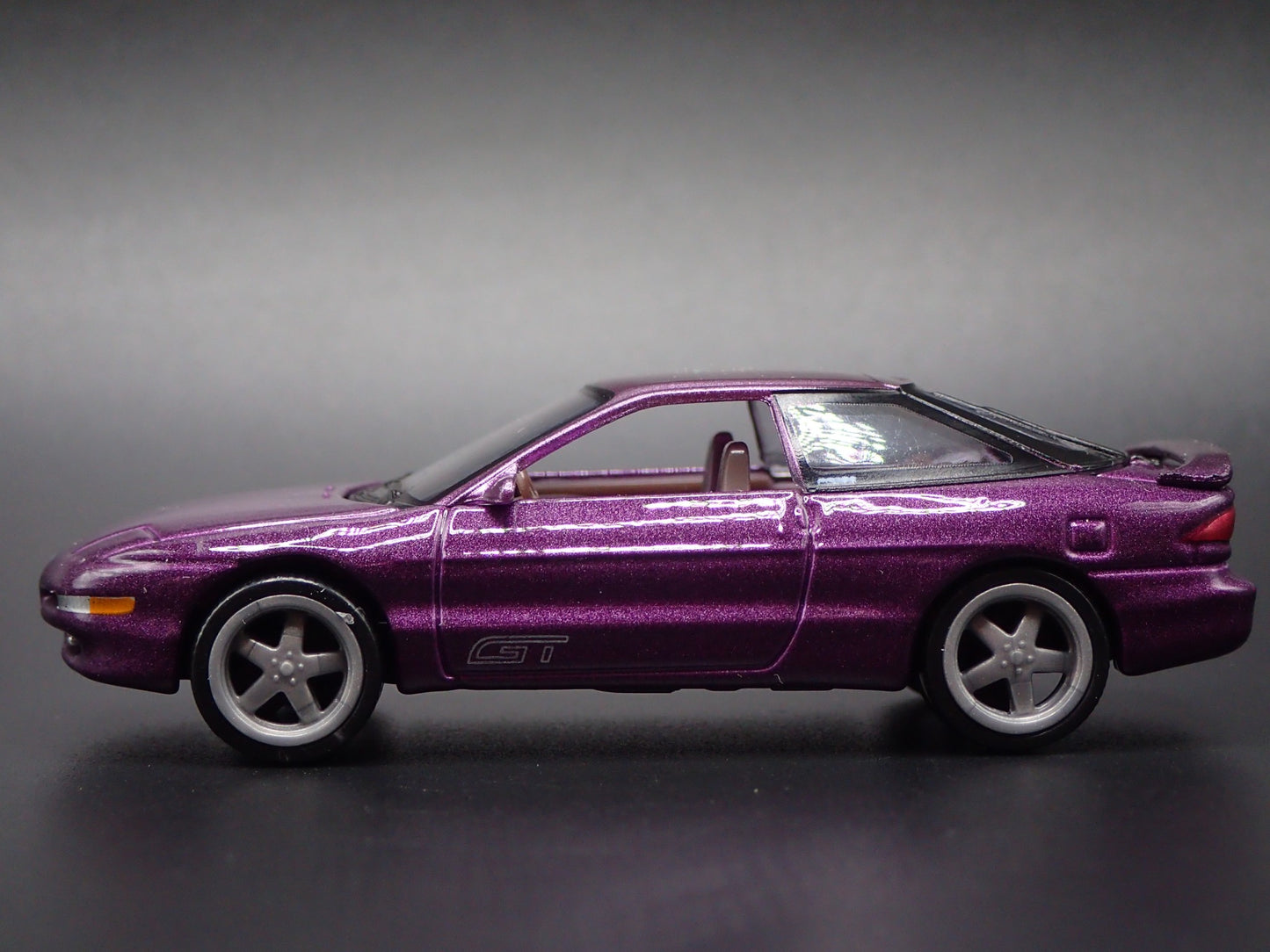 1995 95 FORD PROBE GT PURPLE 1:64 SCALE COLLECTIBLE DIORAMA DIECAST MODEL CAR