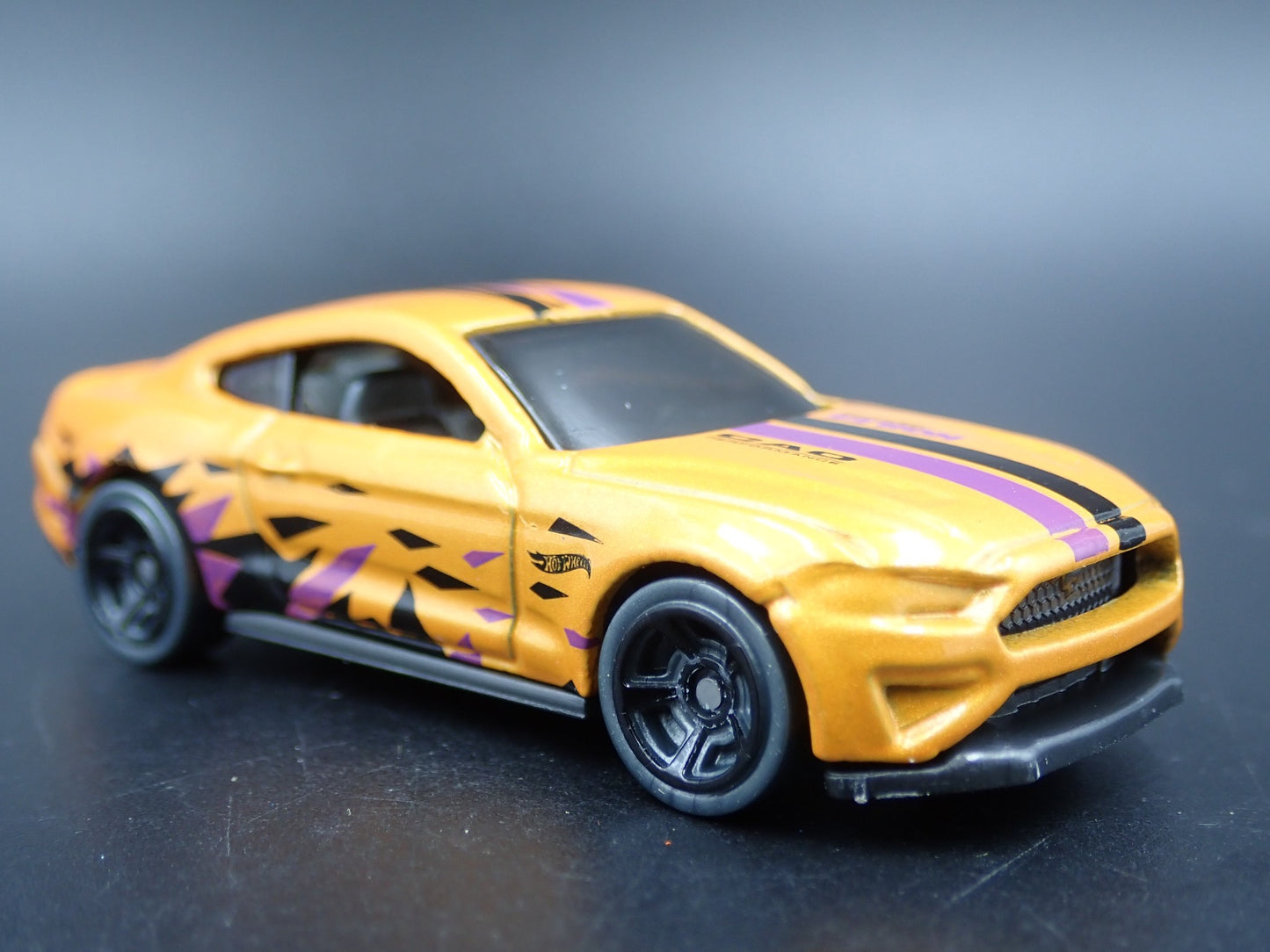 2018-2023 FORD MUSTANG GT ORANGE 1:64 SCALE COLLECTIBLE DIECAST MODEL CAR