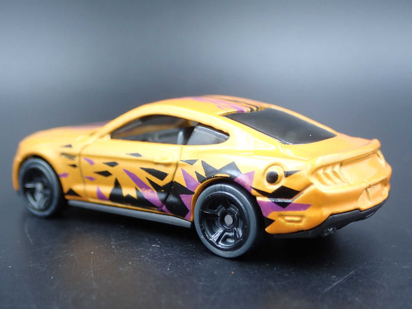 2018-2023 FORD MUSTANG GT ORANGE 1:64 SCALE COLLECTIBLE DIECAST MODEL CAR