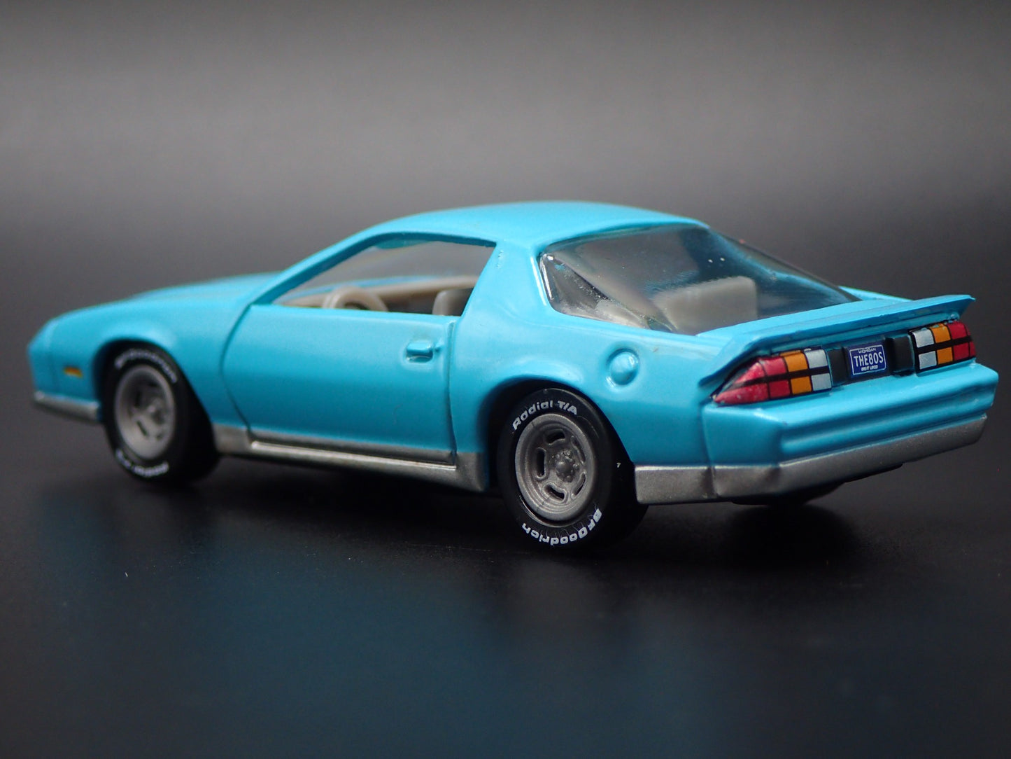 1983 83 CHEVY CHEVROLET CAMARO Z28 BLUE 1:64 SCALE DIORAMA DIECAST MODEL CAR
