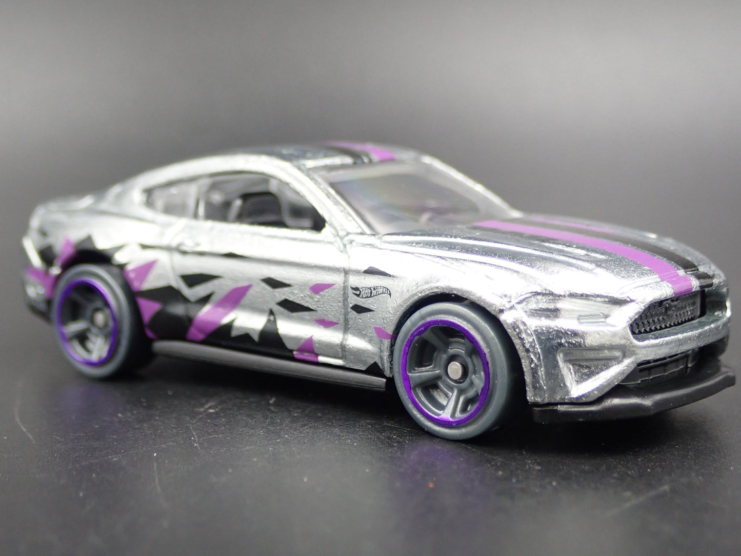 2018-2023 FORD MUSTANG GT SILVER RARE 1:64 SCALE COLLECTIBLE DIECAST MODEL CAR