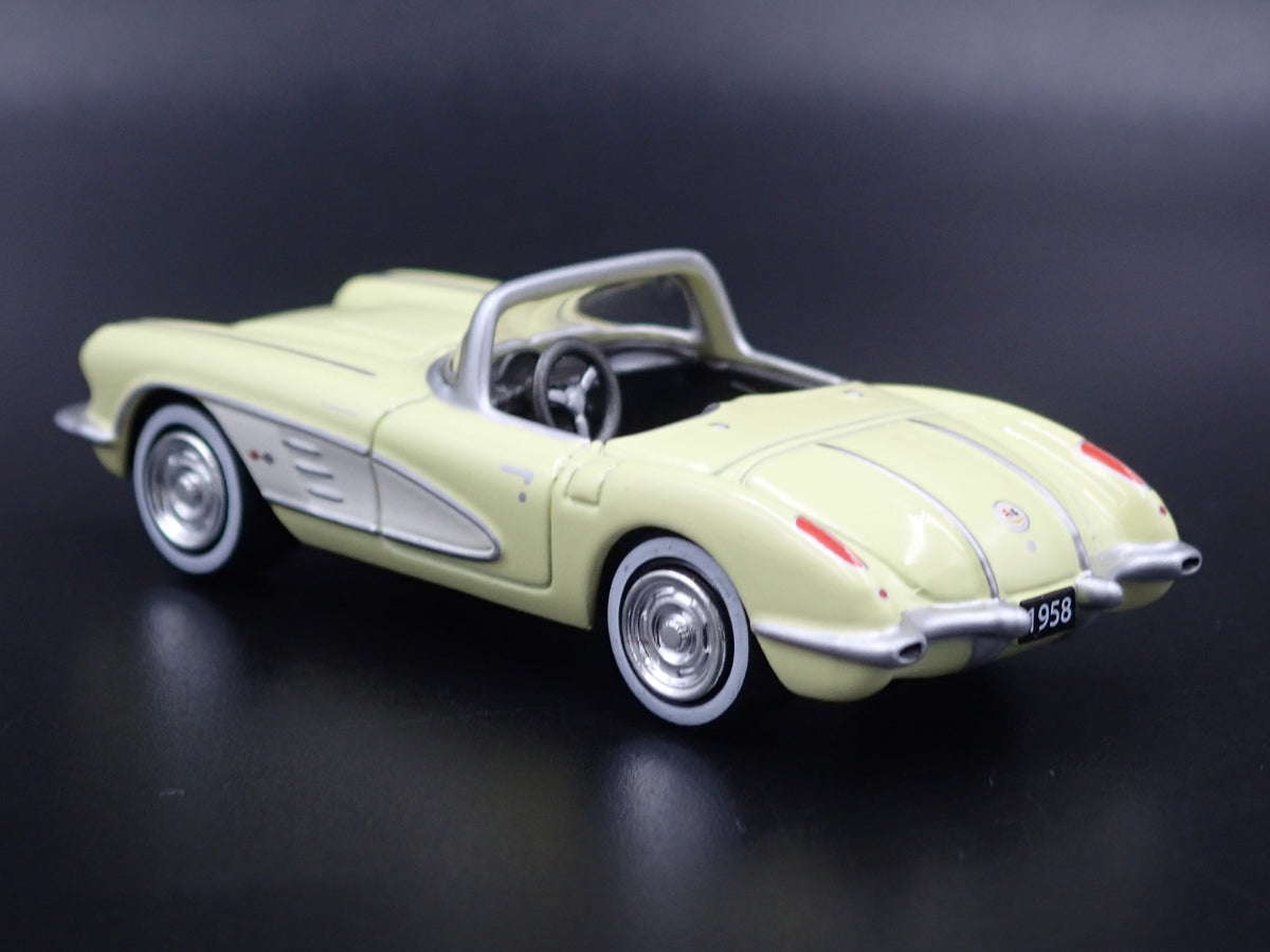 1958 58 CHEVY CHEVROLET CORVETTE CONVERTIBLE 1:64 SCALE DIECAST MODEL CAR