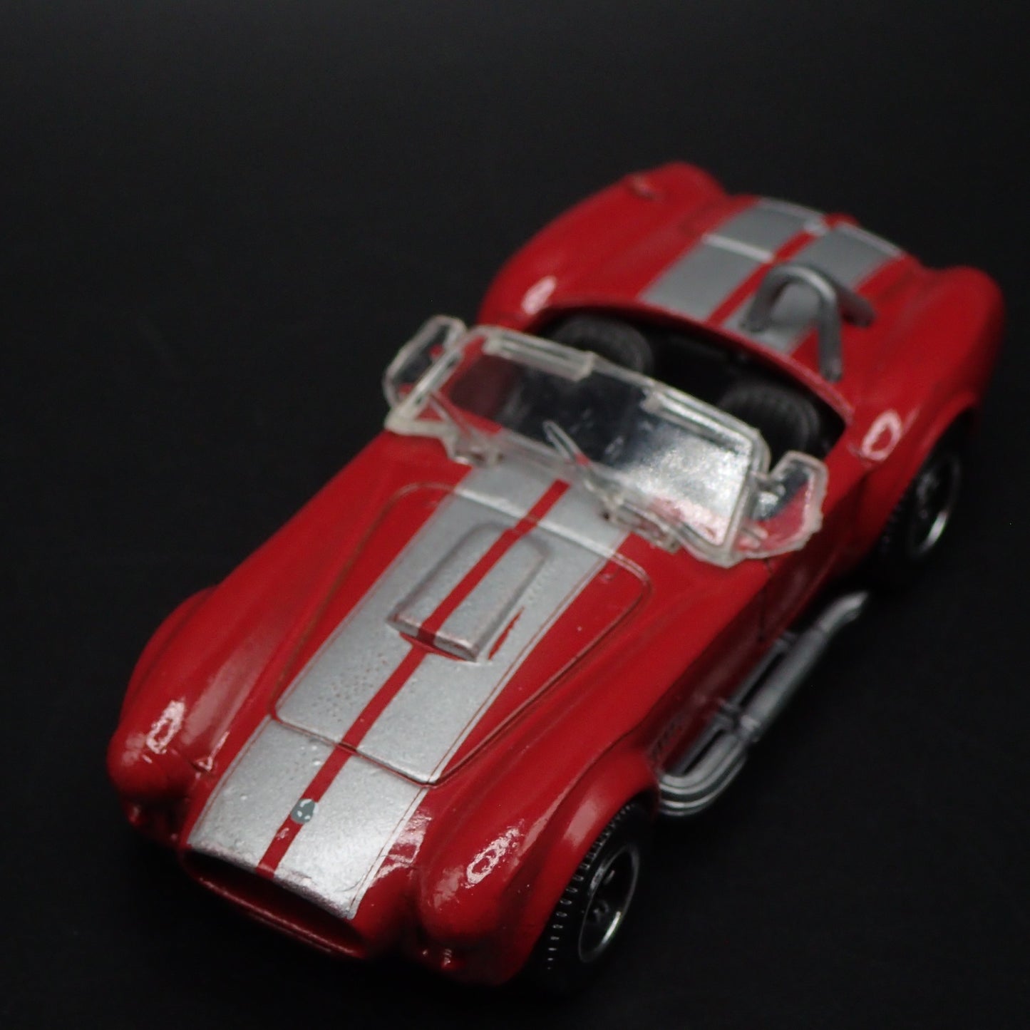 1965 65 SHELBY COBRA 427 SC RED 1:64 SCALE COLLECTIBLE DIORAMA DIECAST MODEL CAR