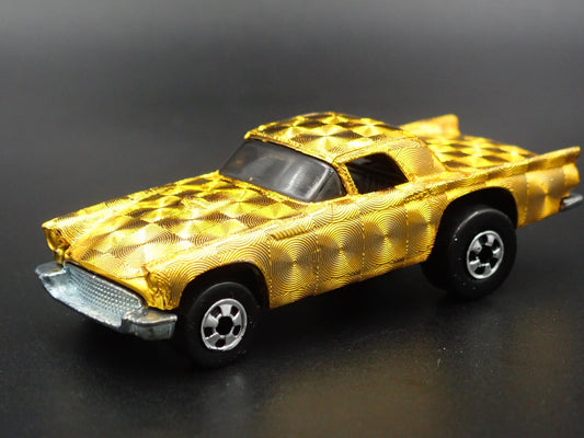 1957 57 FORD THUNDERBIRD TBIRD 1:64 SCALE COLLECTIBLE DIORAMA DIECAST MODEL CAR