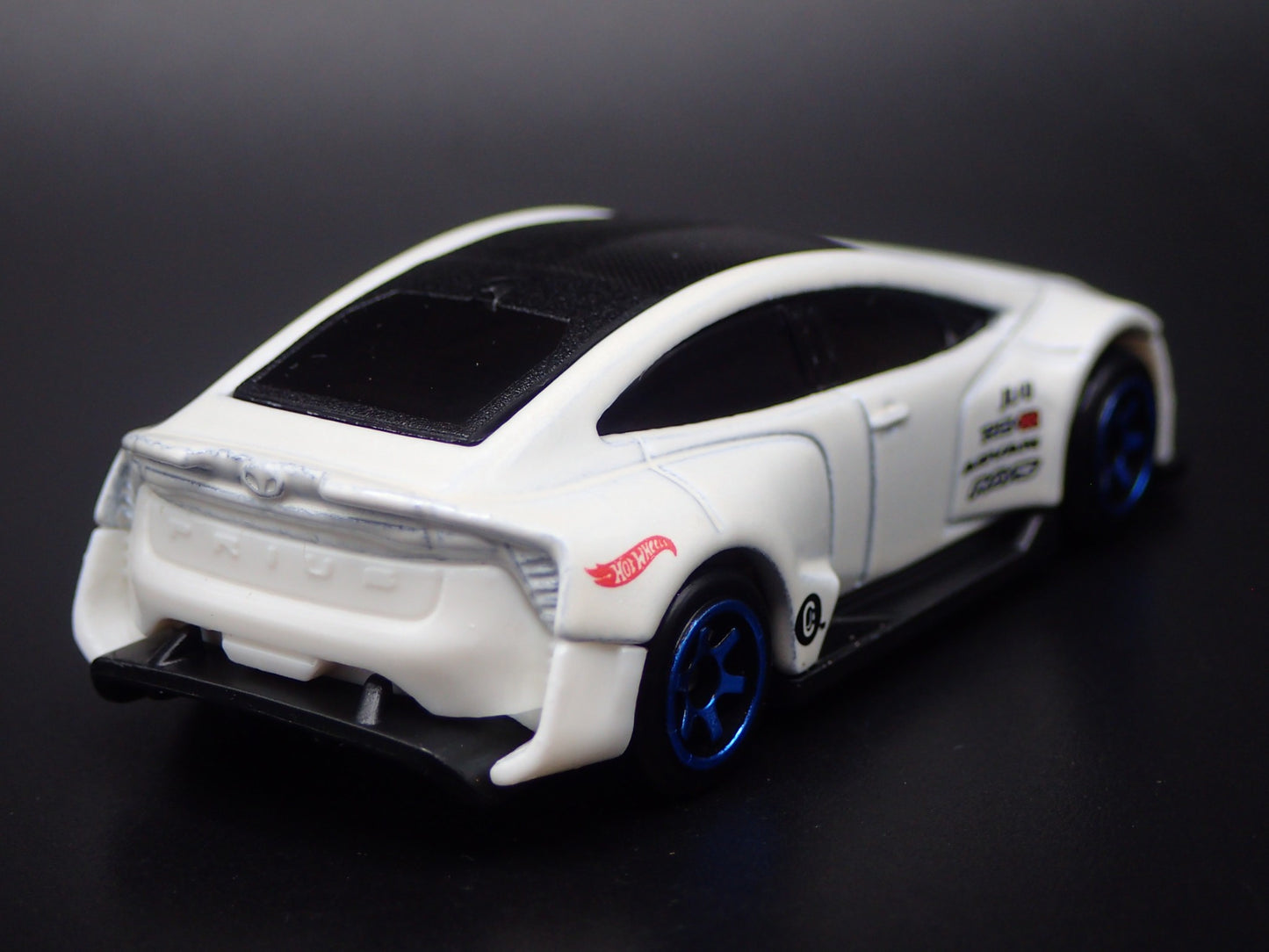 2023-2026 TOYOTA PRIUS CUSTOM 1/64 SCALE COLLECTIBLE DIORAMA DIECAST MODEL CAR