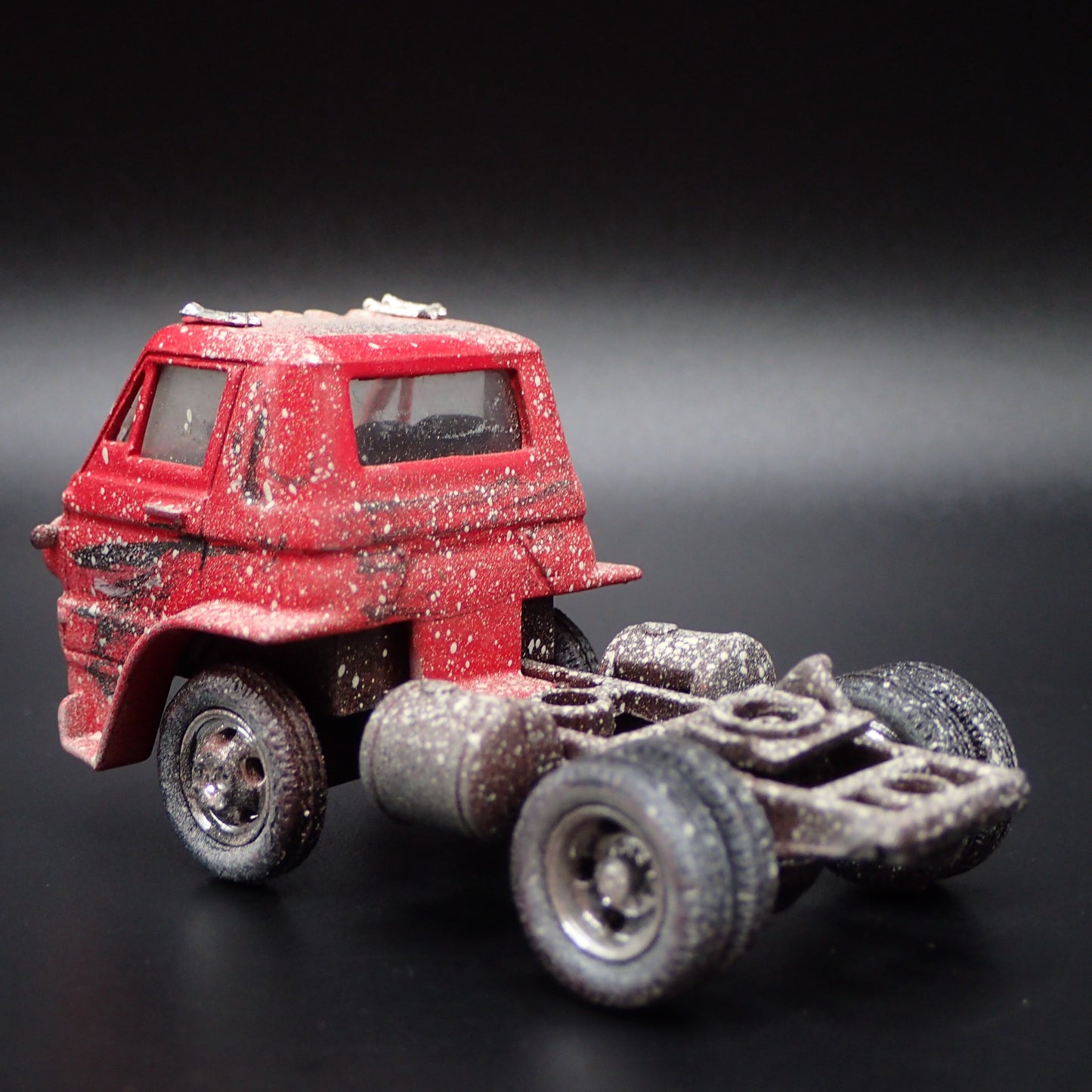 1969 69 DODGE L600 COE TRUCK BARN FIND 1:64 SCALE COLLECTIBLE DIECAST MODEL CAR