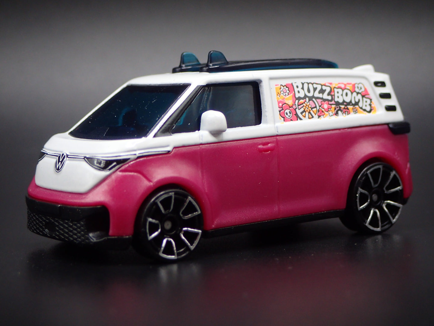 2025 2026 VW VOLKSWAGEN ID BUZZ ELECTRIC CAR PURPLE 1:64 SCALE DIECAST MODEL CAR