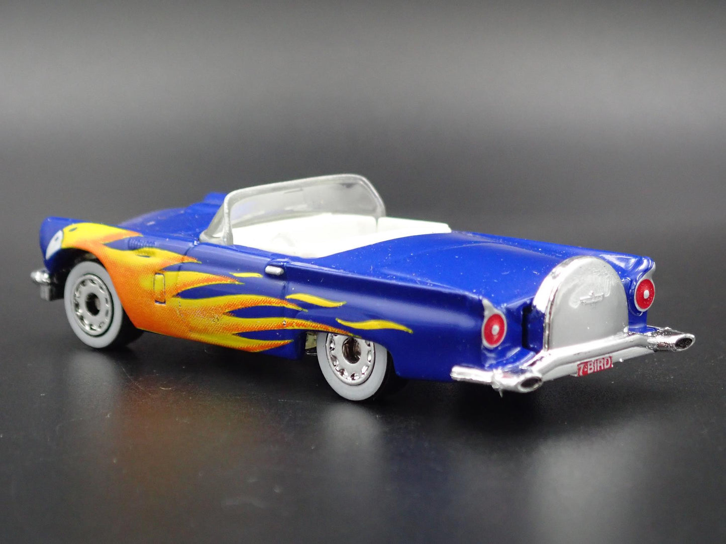 1957 57 FORD THUNDERBIRD TBIRD CONVERTIBLE 1:64 SCALE DIORAMA DIECAST MODEL CAR
