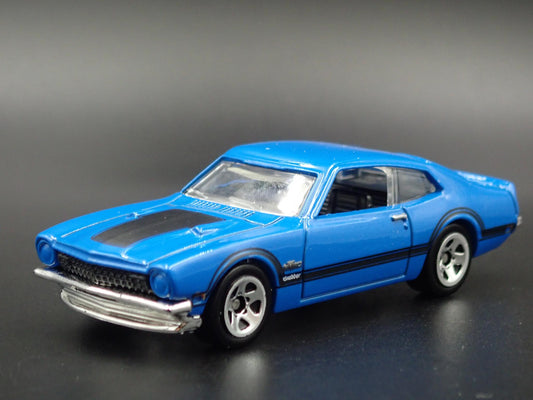 1971 71 FORD MAVERICK GRABBER 1:64 SCALE COLLECTIBLE DIORAMA DIECAST MODEL CAR