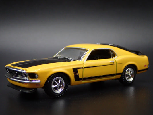 1969 69 FORD MUSTANG BOSS 302 FASTBACK 1/64 SCALE COLLECTIBLE DIECAST MODEL CAR