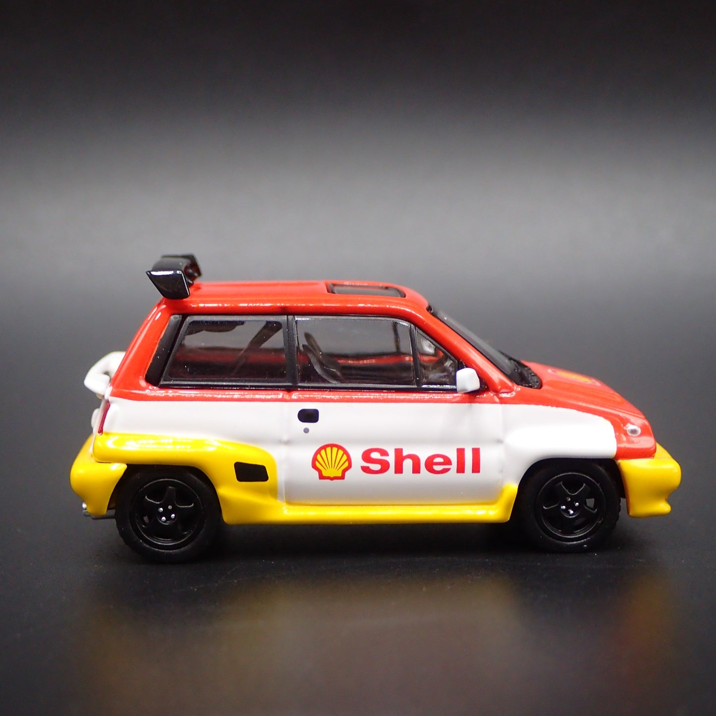 1981-1986 HONDA CITY TURBO II SHELL RACING 1:64 SCALE DIORAMA DIECAST MODEL CAR