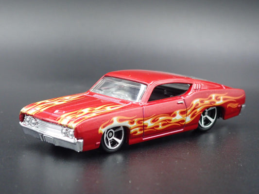 1969 69 FORD TORINO TALLADEGA 1:64 SCALE COLLECTIBLE DIORAMA DIECAST MODEL CAR