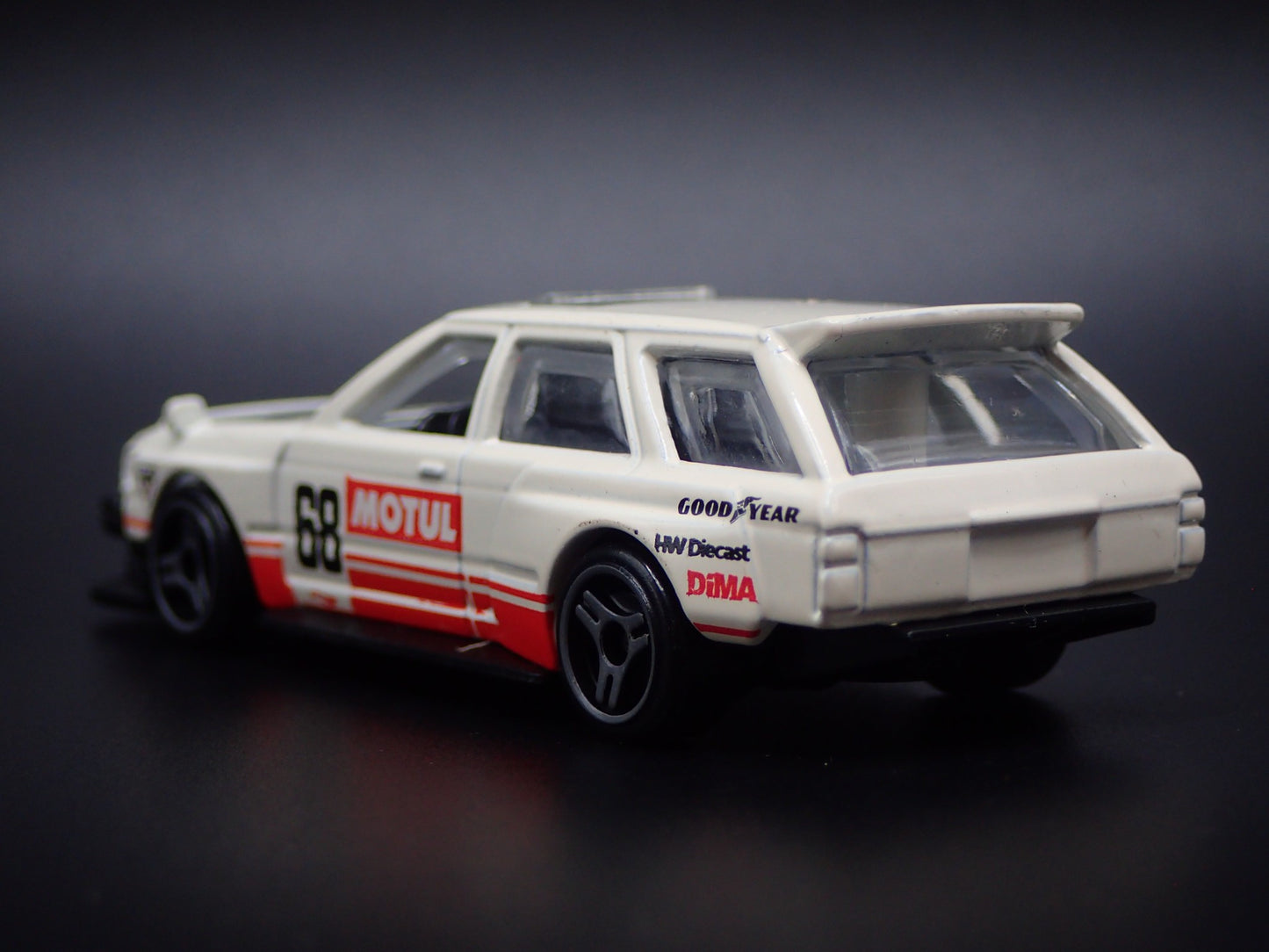 NISSAN MAXIMA DRIFT WAGON WHITE 1:64 SCALE COLLECTIBLE DIORAMA DIECAST MODEL CAR