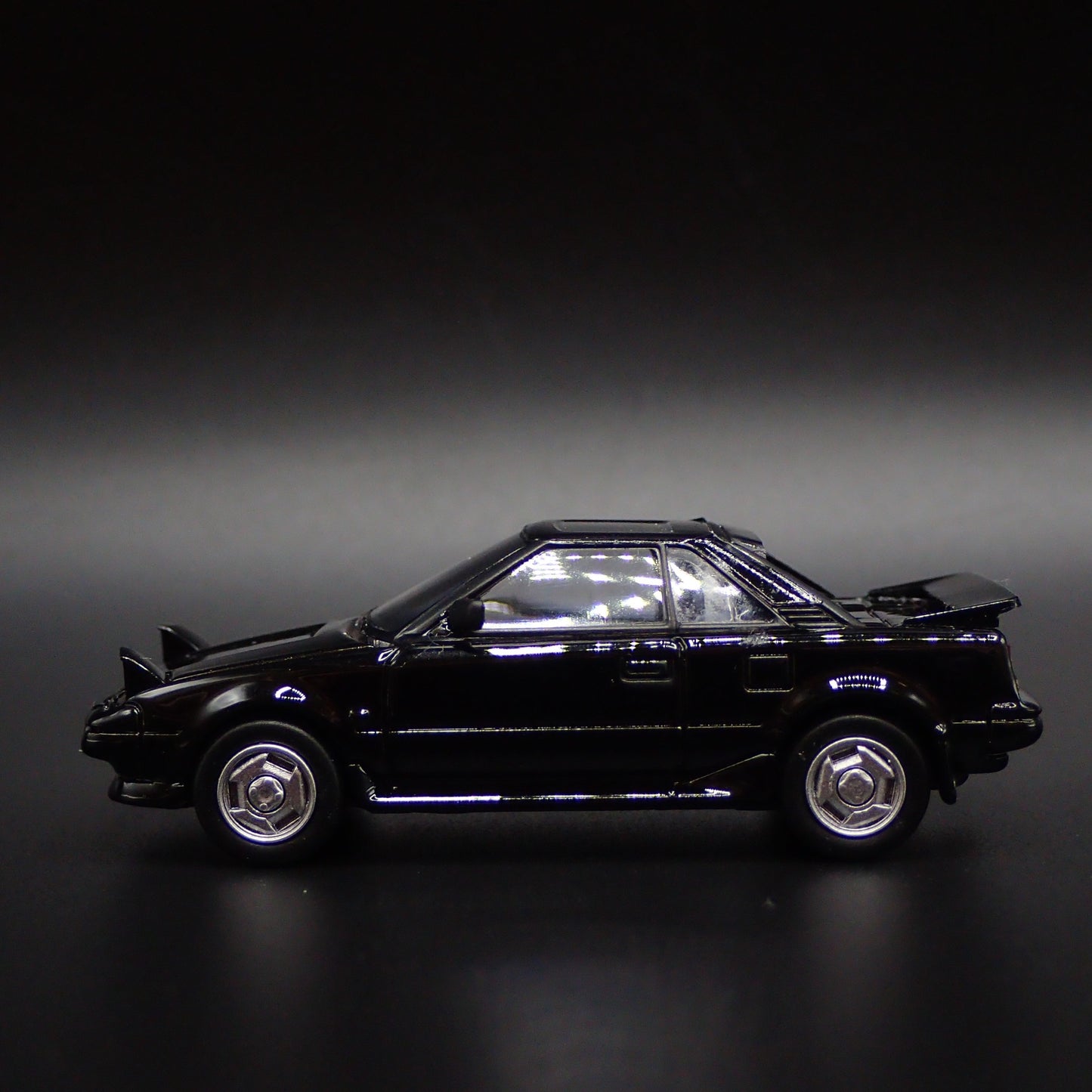 1984-1989 TOYOTA MR2 MK1 RARE 1/64 SCALE COLLECTIBLE DIORAMA DIECAST MODEL CAR