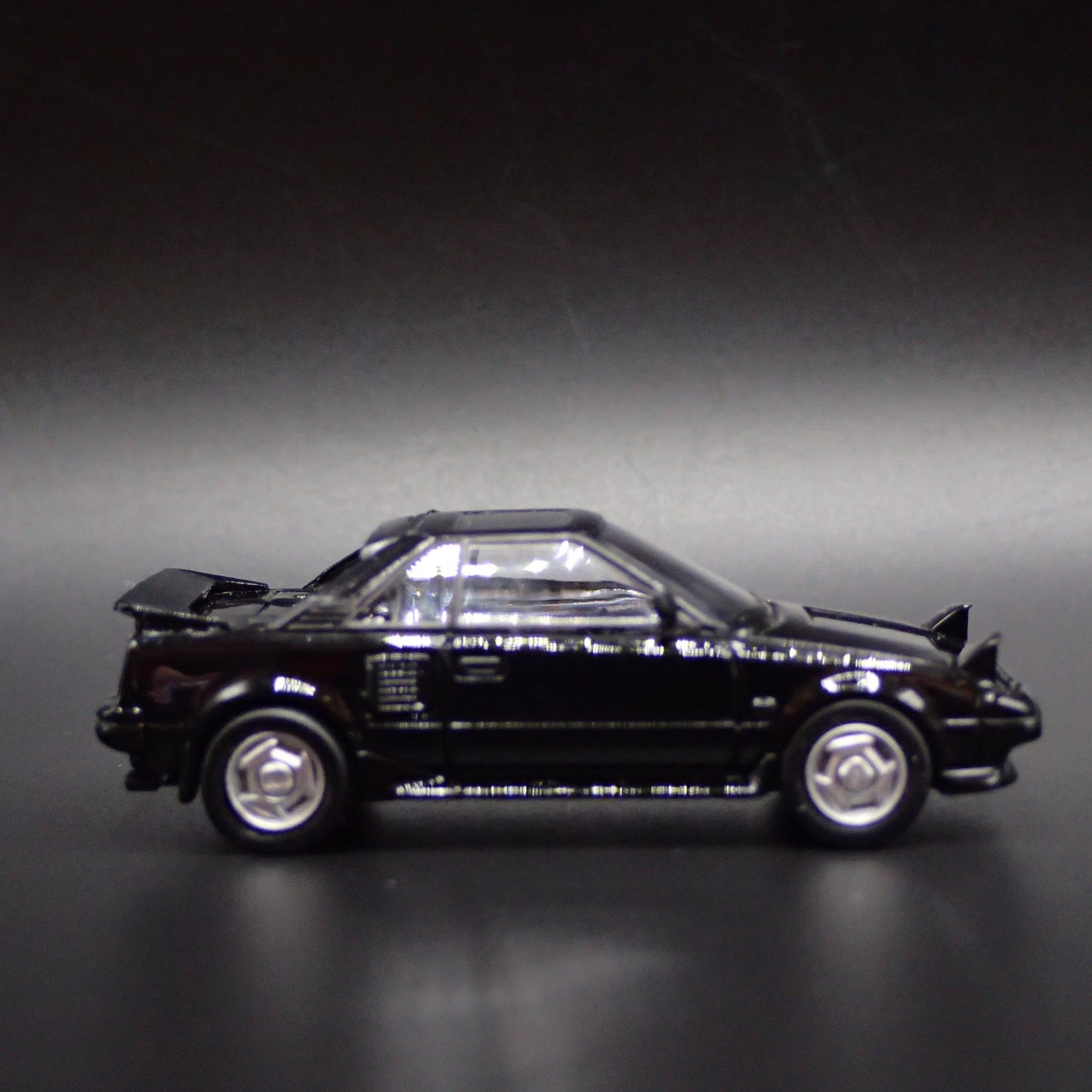 1984-1989 TOYOTA MR2 MK1 RARE 1/64 SCALE COLLECTIBLE DIORAMA DIECAST MODEL CAR