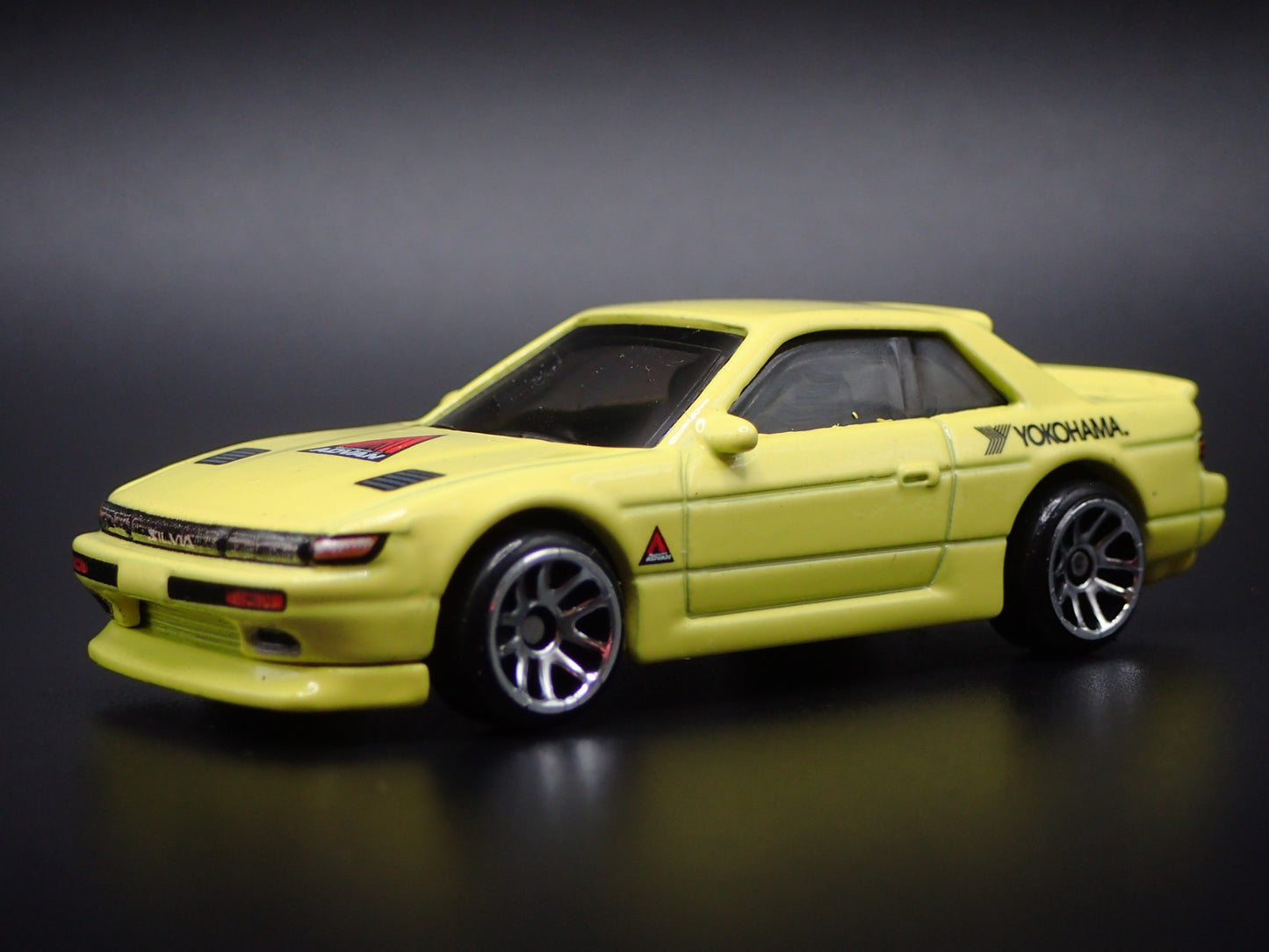 1988-1993 NISSAN SILVIA S13 YOKOHAMA 1:64 SCALE DIORAMA DIECAST MODEL CAR