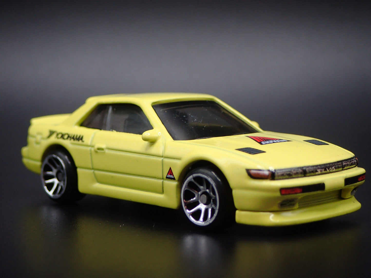 1988-1993 NISSAN SILVIA S13 YOKOHAMA 1:64 SCALE DIORAMA DIECAST MODEL CAR