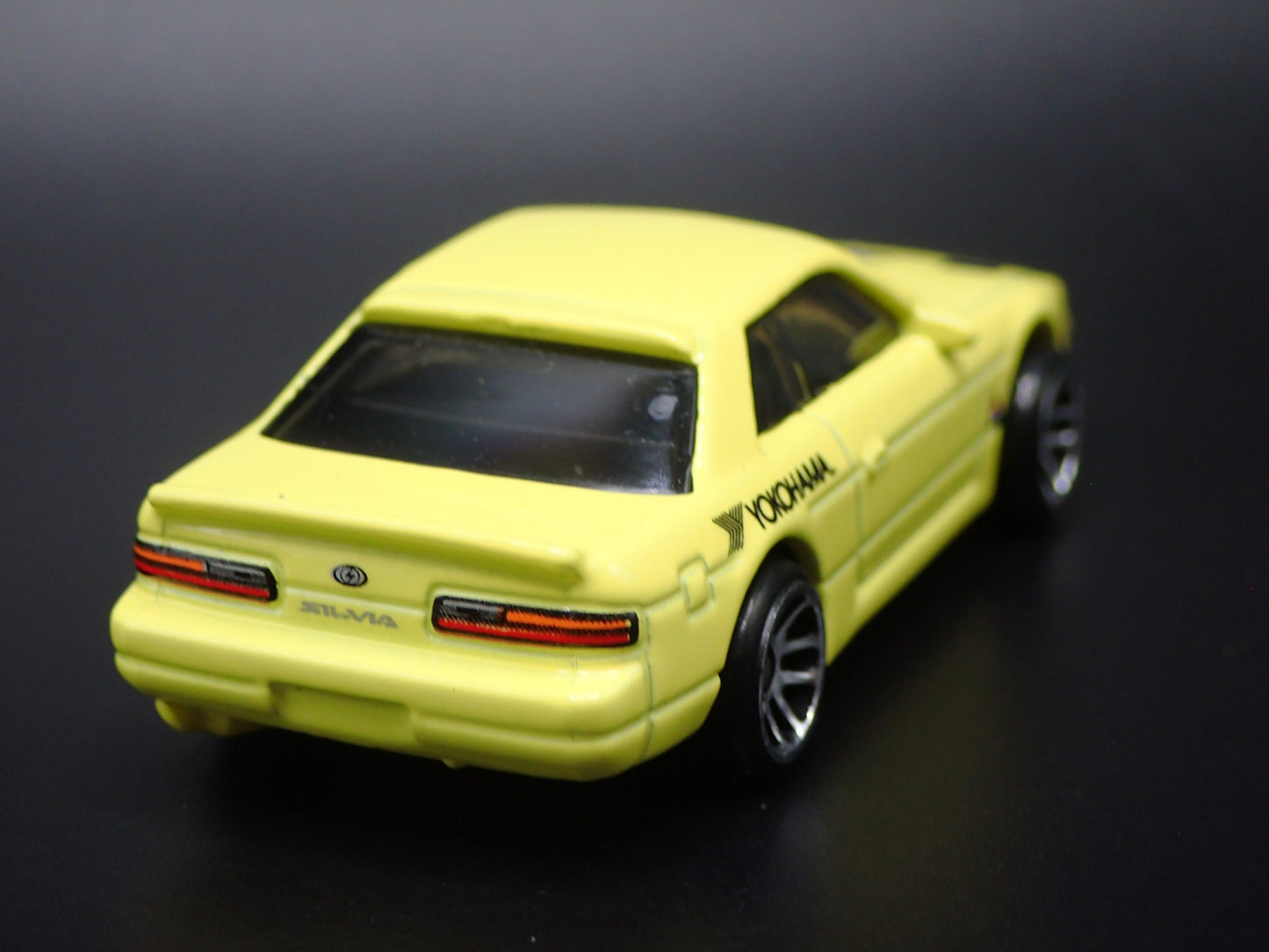 1988-1993 NISSAN SILVIA S13 YOKOHAMA 1:64 SCALE DIORAMA DIECAST MODEL CAR