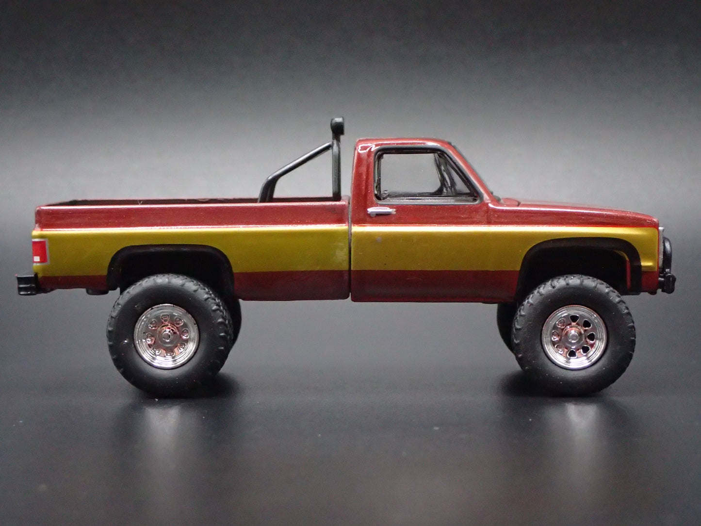 1986 86 CHEVY CHEVROLET K20 4X4 PICKUP TRUCK 1:64 SCALE DIECAST MODEL CAR