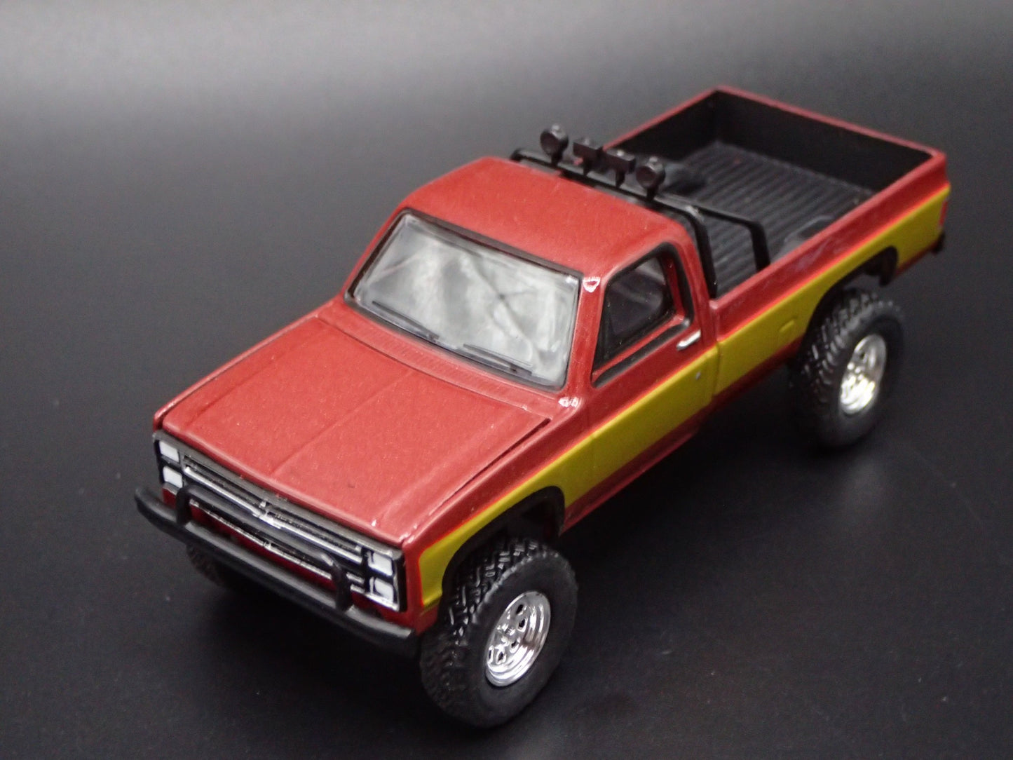 1986 86 CHEVY CHEVROLET K20 4X4 PICKUP TRUCK 1:64 SCALE DIECAST MODEL CAR