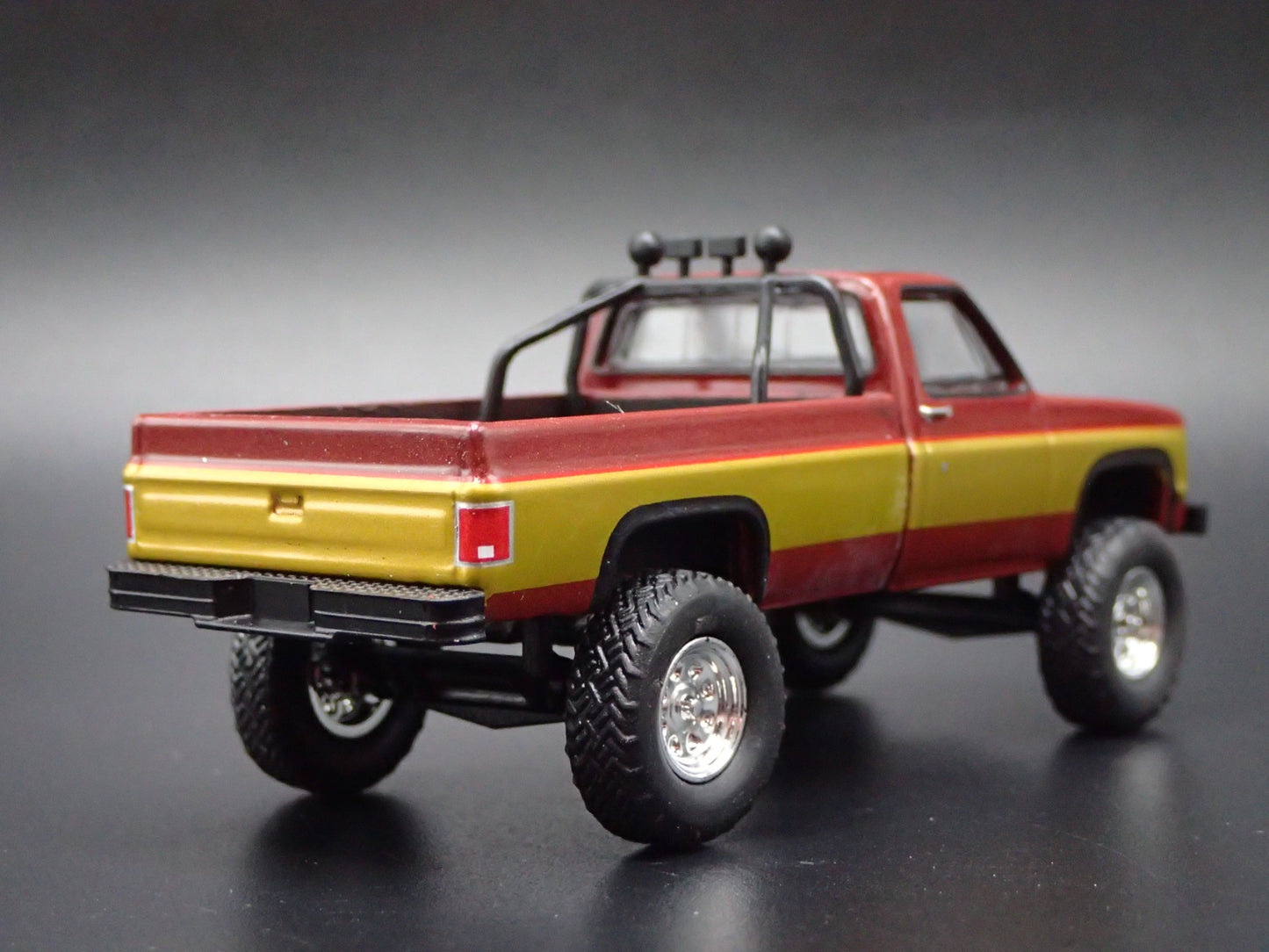 1986 86 CHEVY CHEVROLET K20 4X4 PICKUP TRUCK 1:64 SCALE DIECAST MODEL CAR