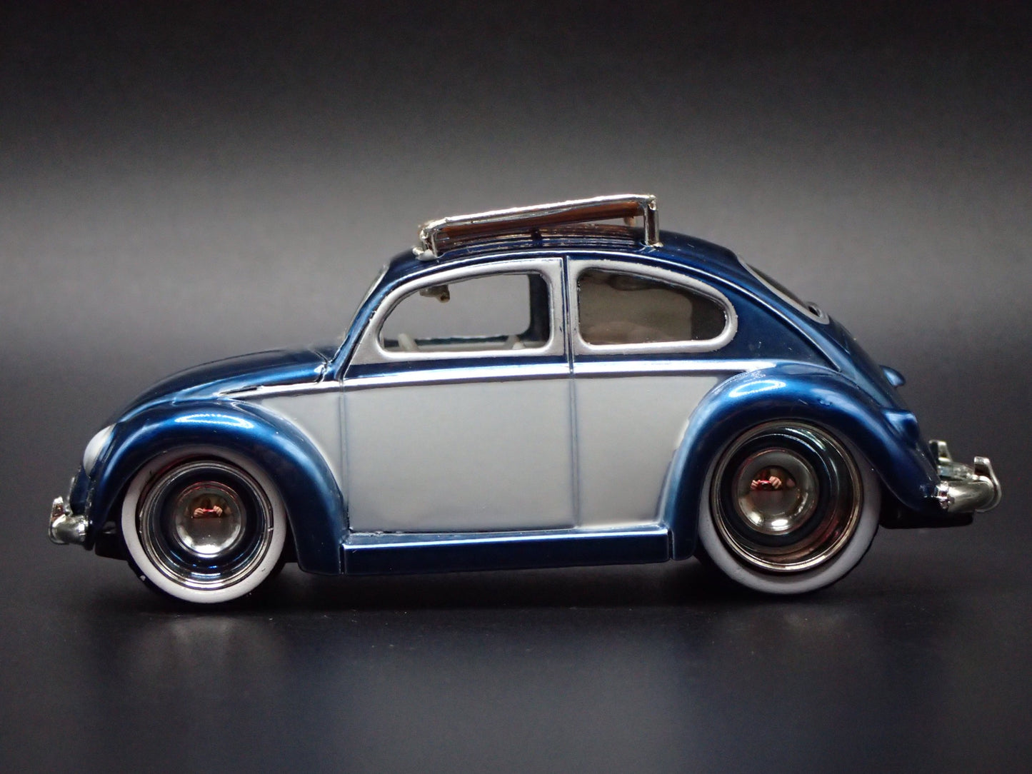 1950- 1959 VW VOLKSWAGEN BEETLE BUG BLUE 1:64 SCALE DIORAMA DIECAST MODEL CAR