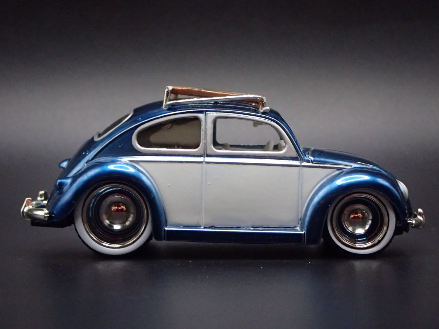 1950- 1959 VW VOLKSWAGEN BEETLE BUG BLUE 1:64 SCALE DIORAMA DIECAST MODEL CAR