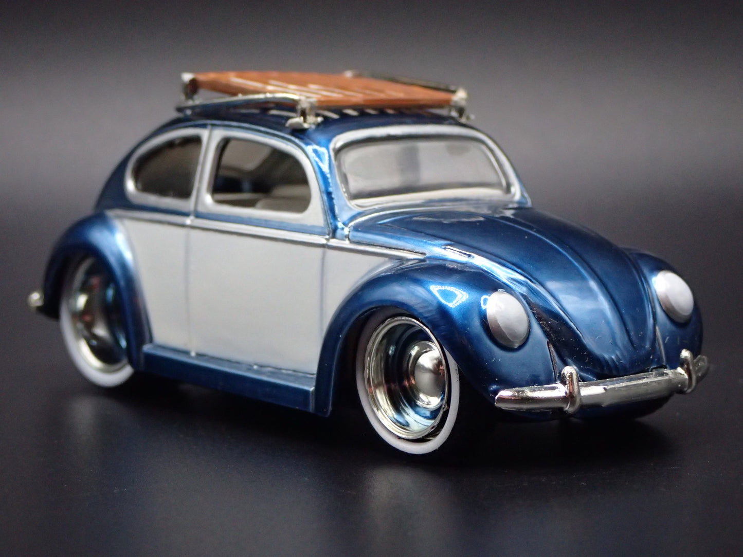 1950- 1959 VW VOLKSWAGEN BEETLE BUG BLUE 1:64 SCALE DIORAMA DIECAST MODEL CAR