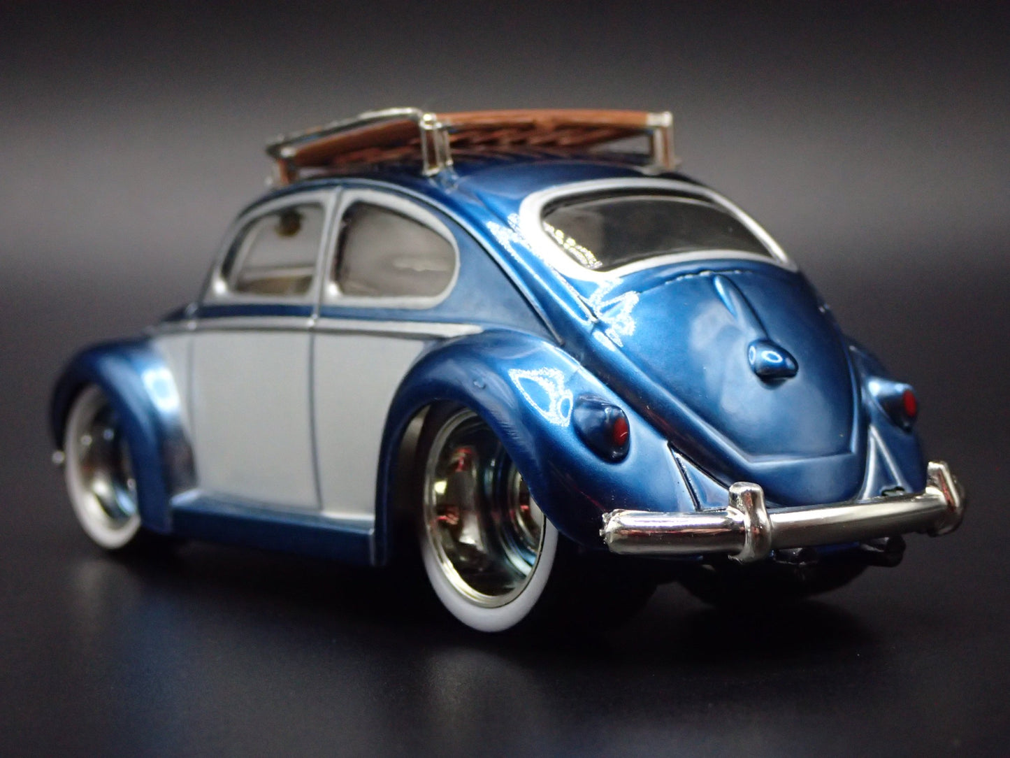 1950- 1959 VW VOLKSWAGEN BEETLE BUG BLUE 1:64 SCALE DIORAMA DIECAST MODEL CAR