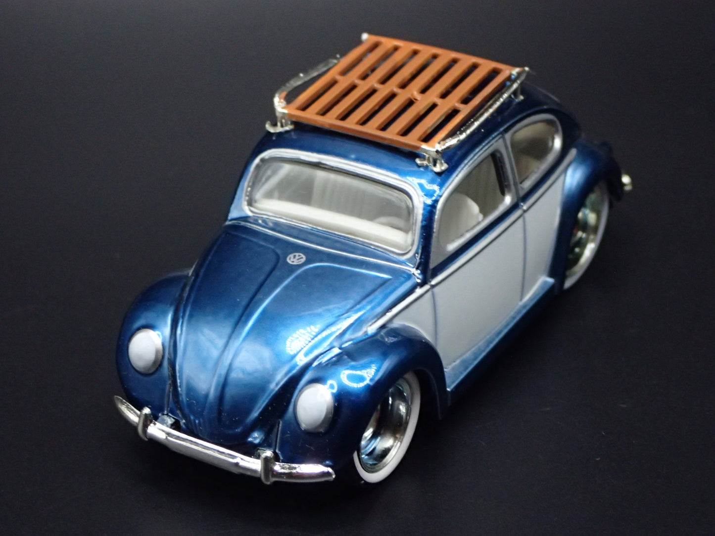 1950- 1959 VW VOLKSWAGEN BEETLE BUG BLUE 1:64 SCALE DIORAMA DIECAST MODEL CAR