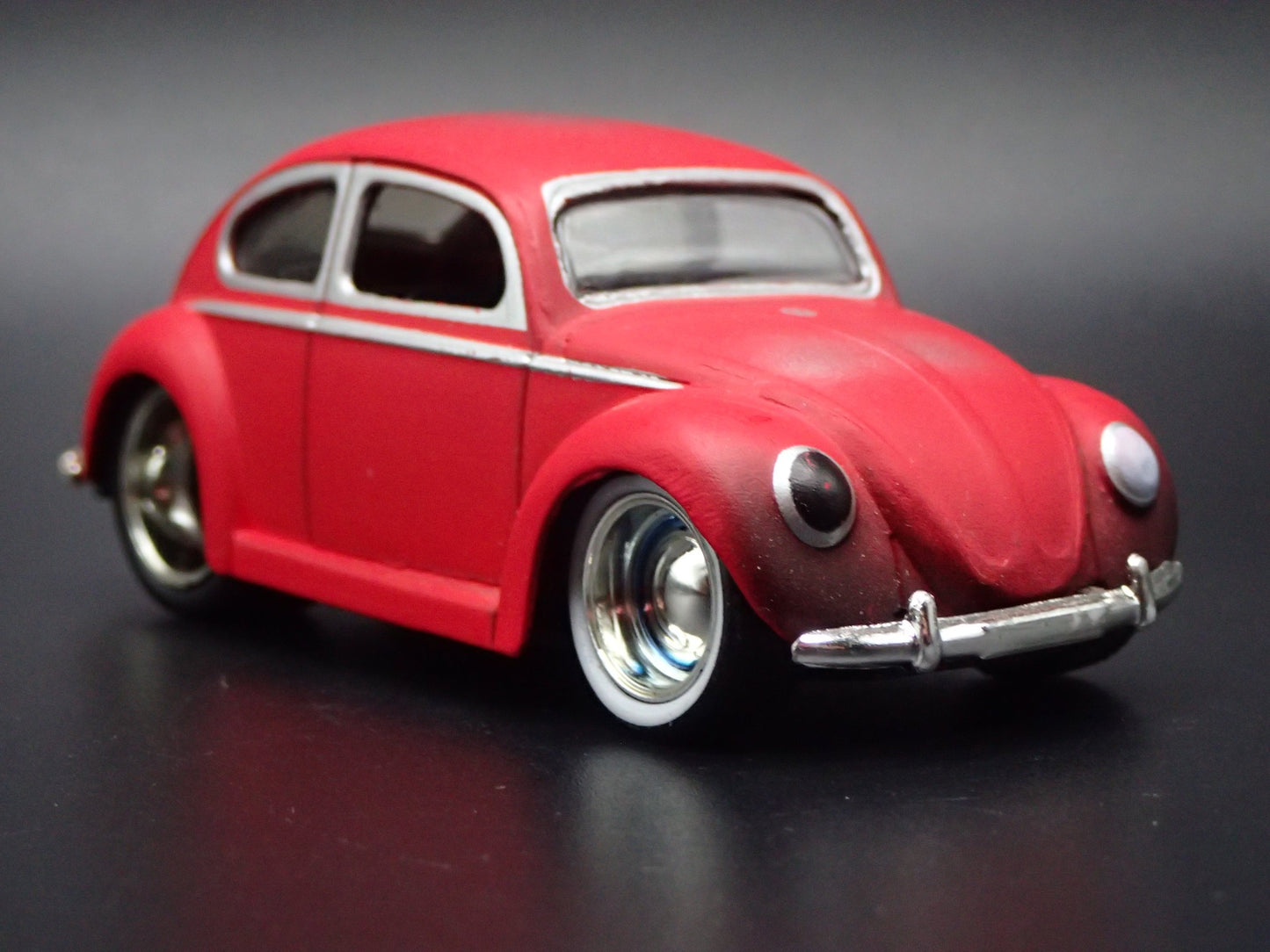 1950- 1959 VW VOLKSWAGEN BEETLE BUG BARN FIND 1:64 SCALE DIECAST MODEL CAR