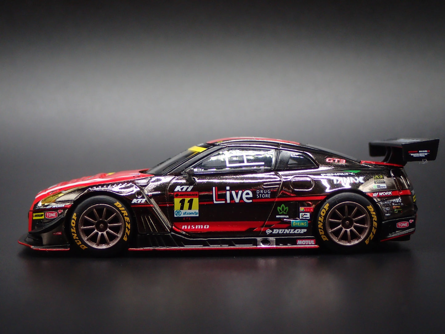 NISSAN GTR R35 NISMO GT3 #11 LIVE GAINER RACING 1:64 SCALE DIECAST MODEL CAR