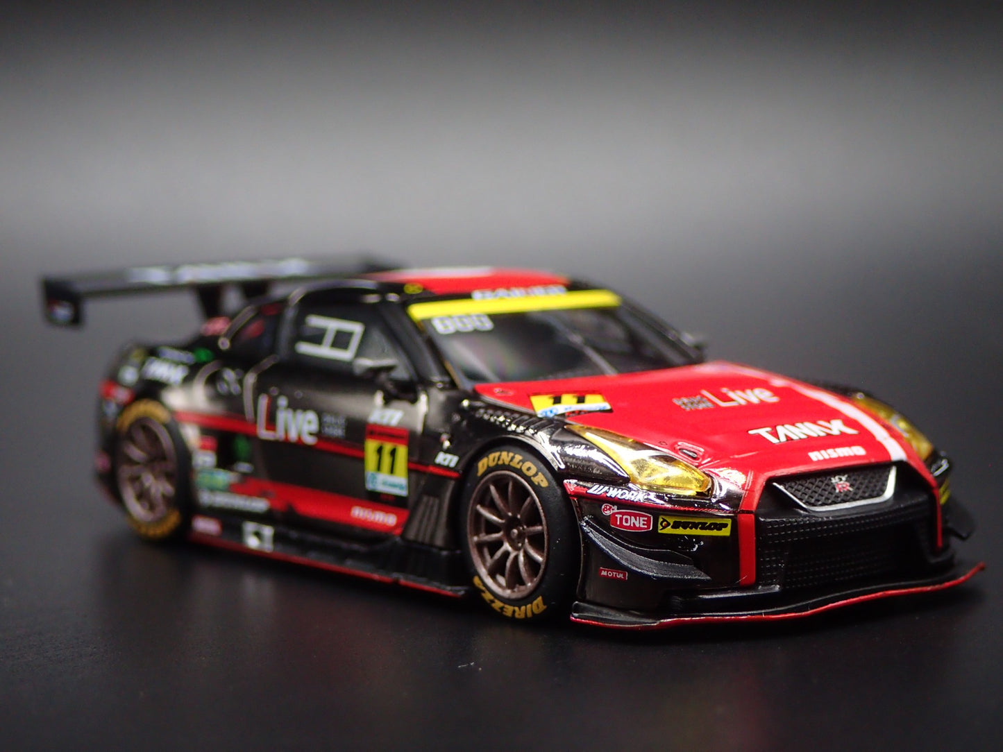 NISSAN GTR R35 NISMO GT3 #11 LIVE GAINER RACING 1:64 SCALE DIECAST MODEL CAR