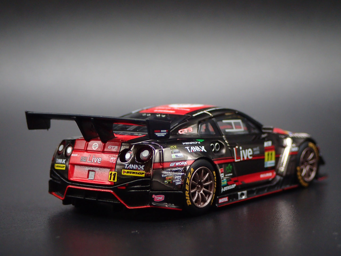NISSAN GTR R35 NISMO GT3 #11 LIVE GAINER RACING 1:64 SCALE DIECAST MODEL CAR