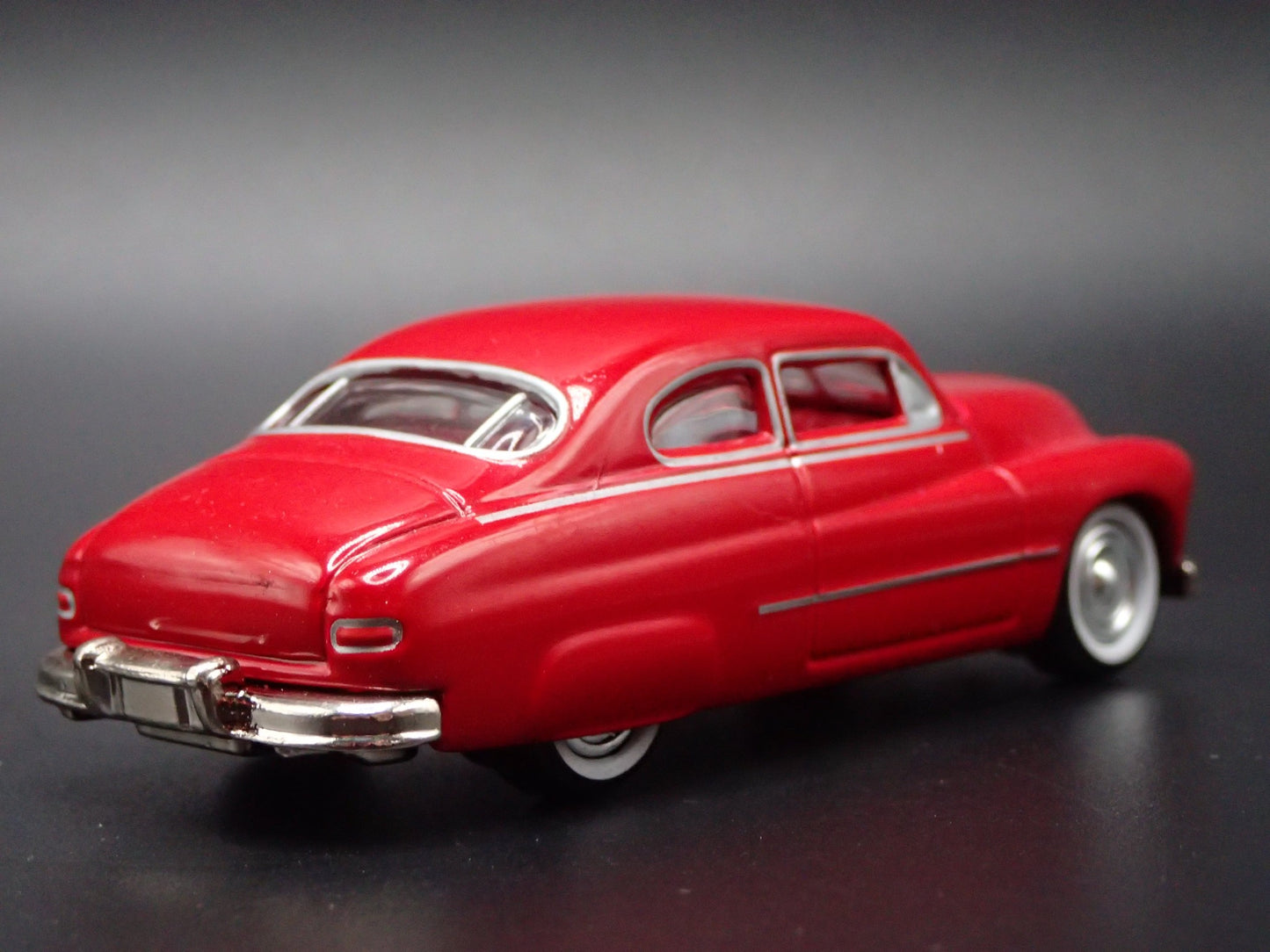 1949 49 MERCURY MERC COUPE RED 1:64 SCALE COLLECTIBLE DIORAMA DIECAST MODEL CAR