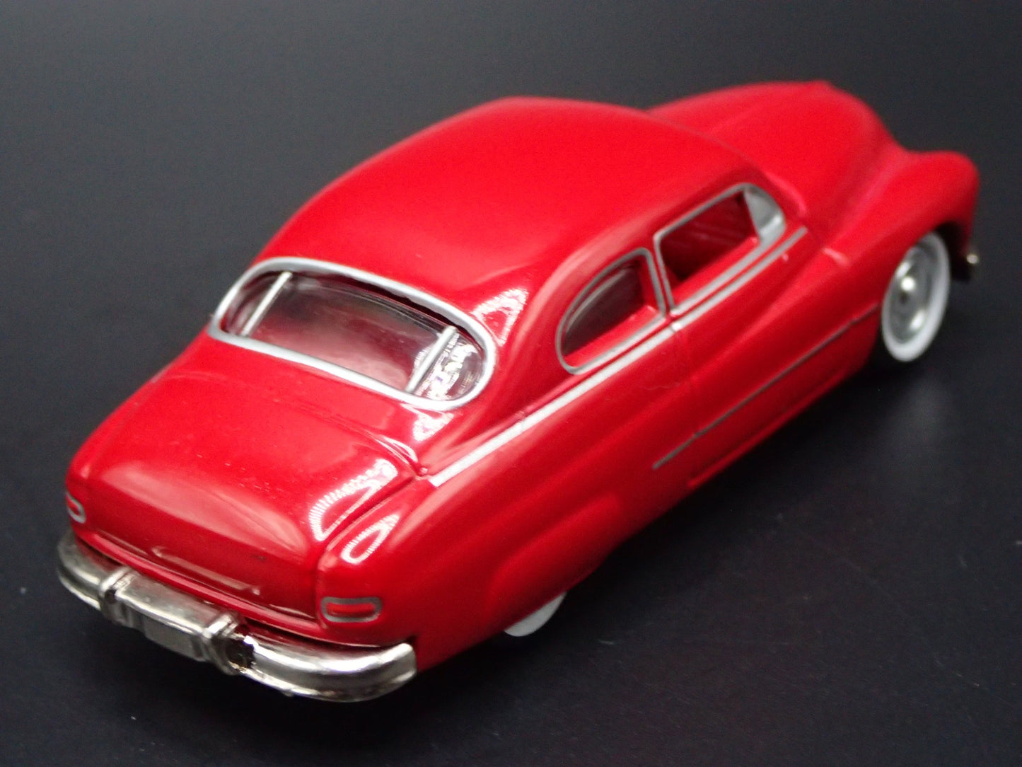 1949 49 MERCURY MERC COUPE RED 1:64 SCALE COLLECTIBLE DIORAMA DIECAST MODEL CAR