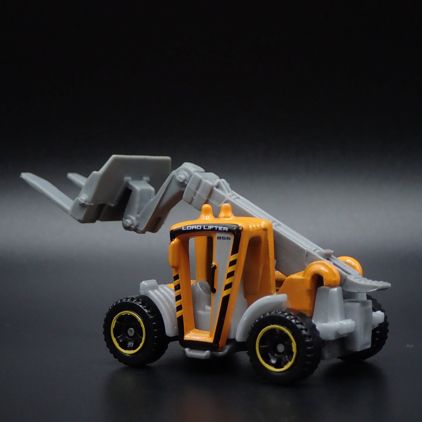 CONSTRUCTION FORKLIFT ORANGE 1:64 MB SCALE COLLECTIBLE DIORAMA DIECAST MODEL CAR