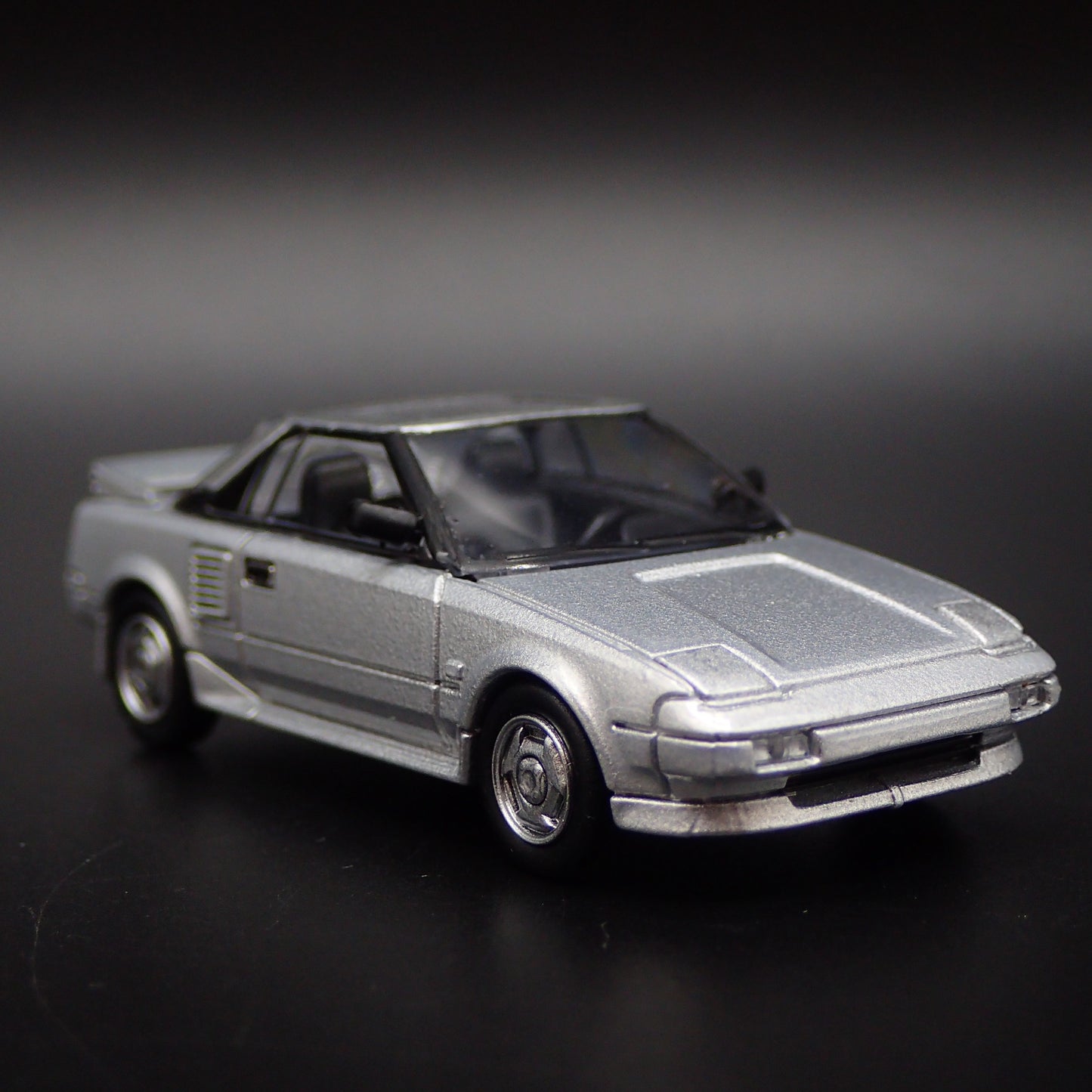 1984-1989 TOYOTA MR2 MK1 RARE 1/64 SCALE COLLECTIBLE DIORAMA DIECAST MODEL CAR
